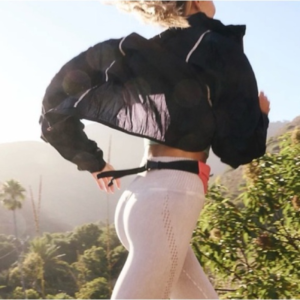 NWOT Great Escape Run windbreaker by FP Movement from Free People in size Medium - Picture 3 of 14